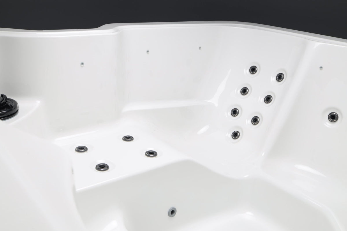 Jacuzzi Exterior Vellamo L - Saunamo