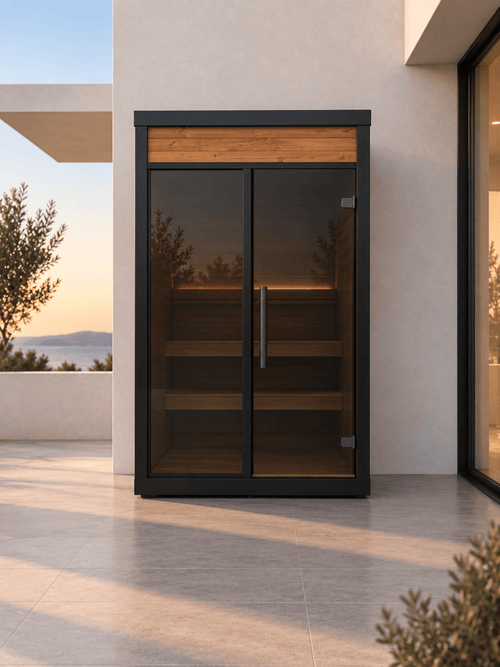 Usko XS — front view on a terrace.